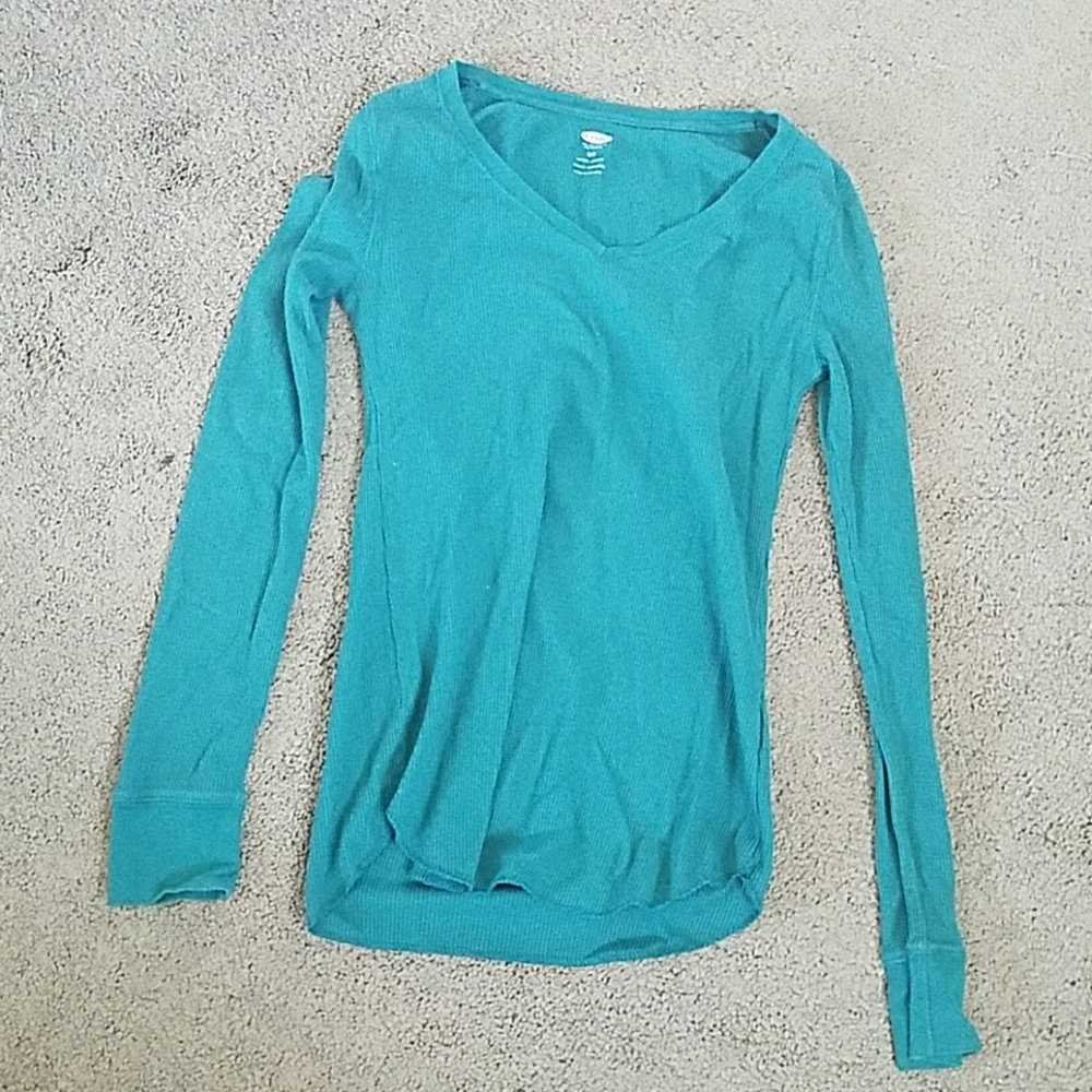 Old navy long sleeved shirt